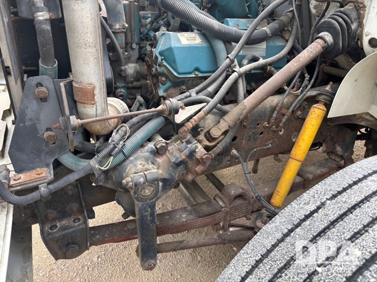 2000-international-4700-image-27