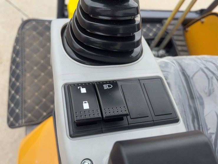 sdlanch-sdle20-mini-excavator-image-18