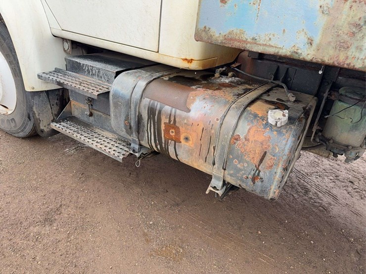 1997-international-4900-image-20