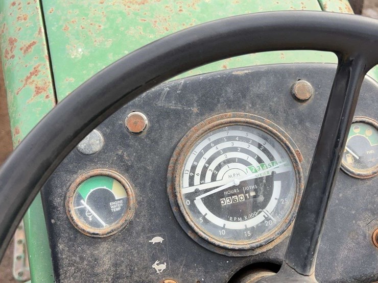 john-deere-2640-image-29