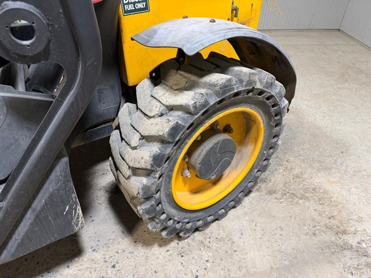 2015-jcb-525-image-13