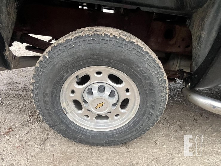 chevrolet-silverado-2500hd-lt-image-17