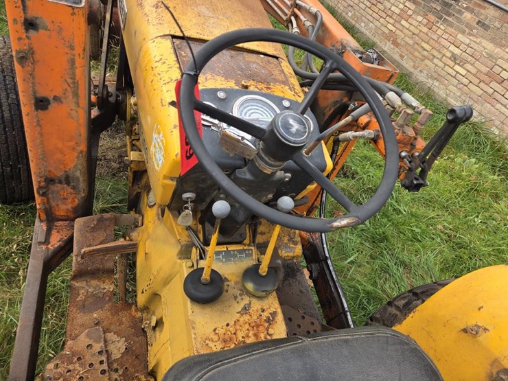 john-deere-300-image-29