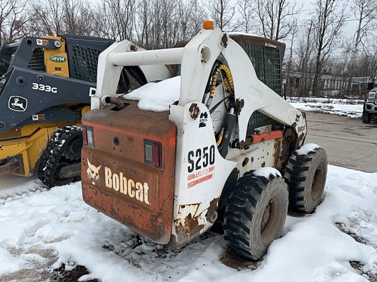 bobcat-s250-image-12