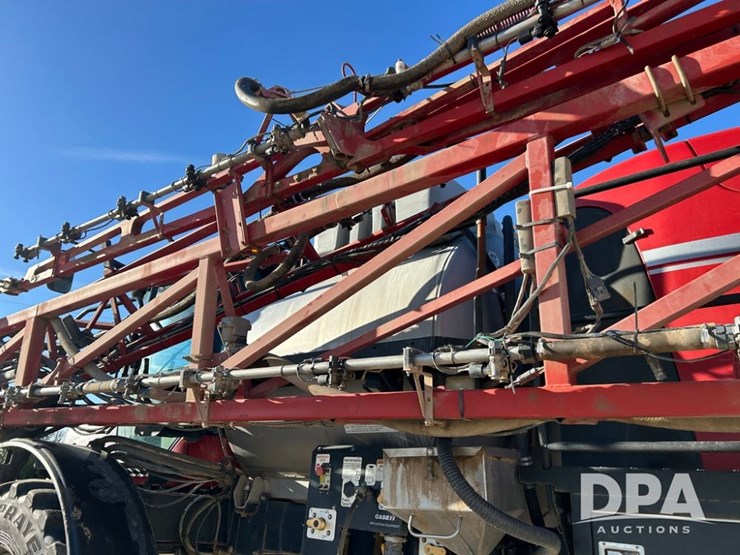 case-ih-patriot-4440-image-42