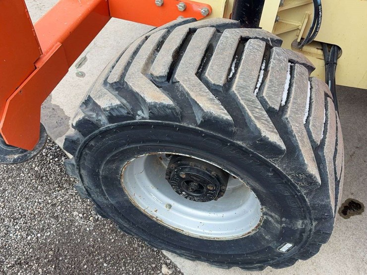 2014-jlg-4394rt-image-6