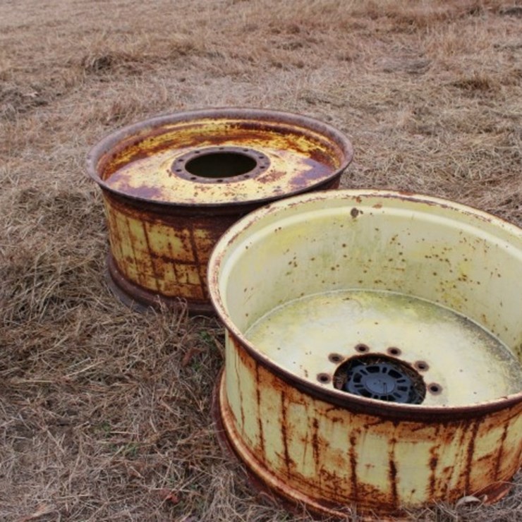 4 JOHN DEERE RIMS 05 05771 00 JD 3231