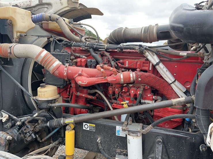 2009-peterbilt-389-image-11