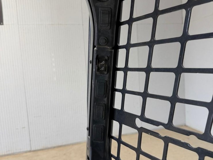 2022-bobcat-s740-image-22