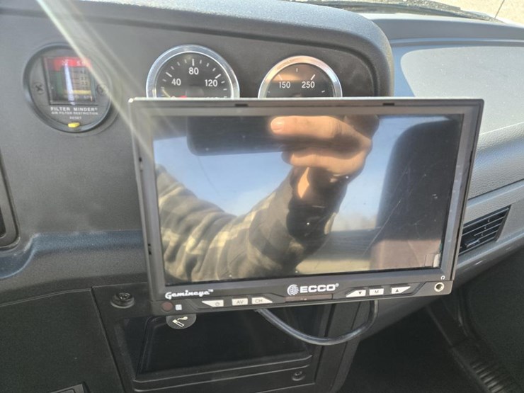 2022-international-mv607-image-57