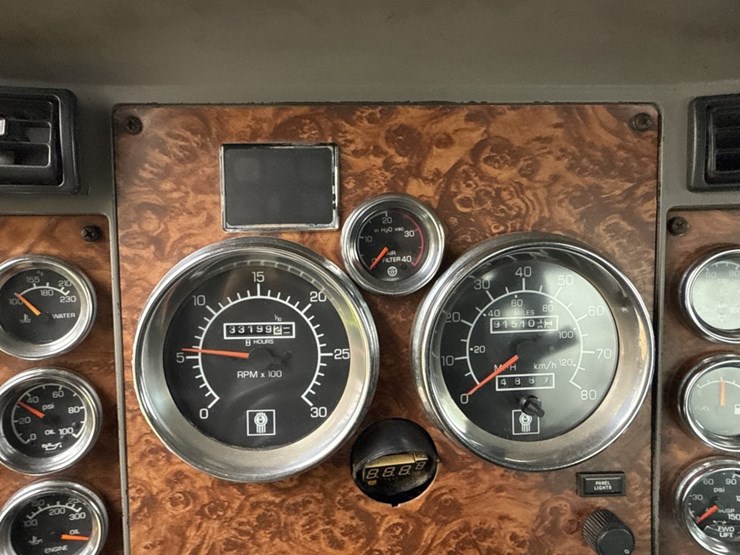 kenworth-t600-image-47