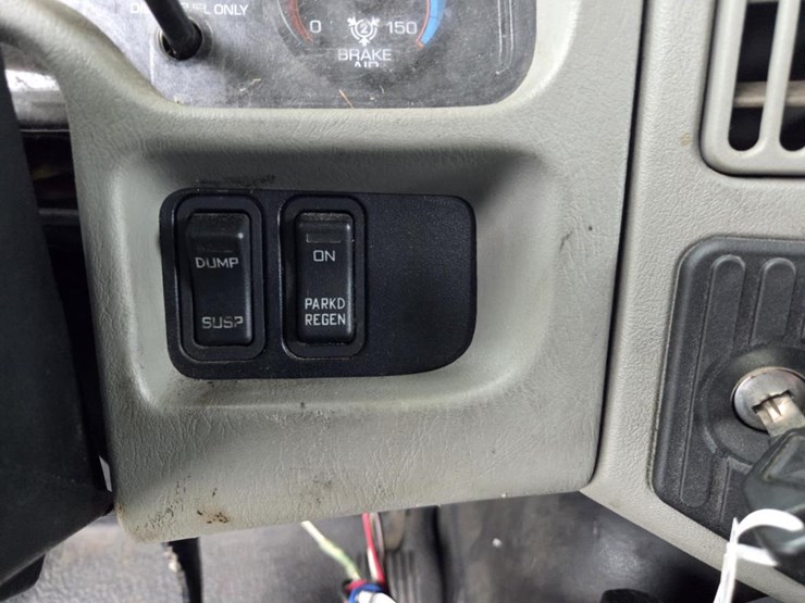 2011-international-durastar-4400-image-74