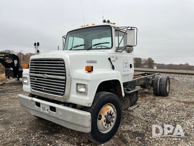 ford-l8000-image-1