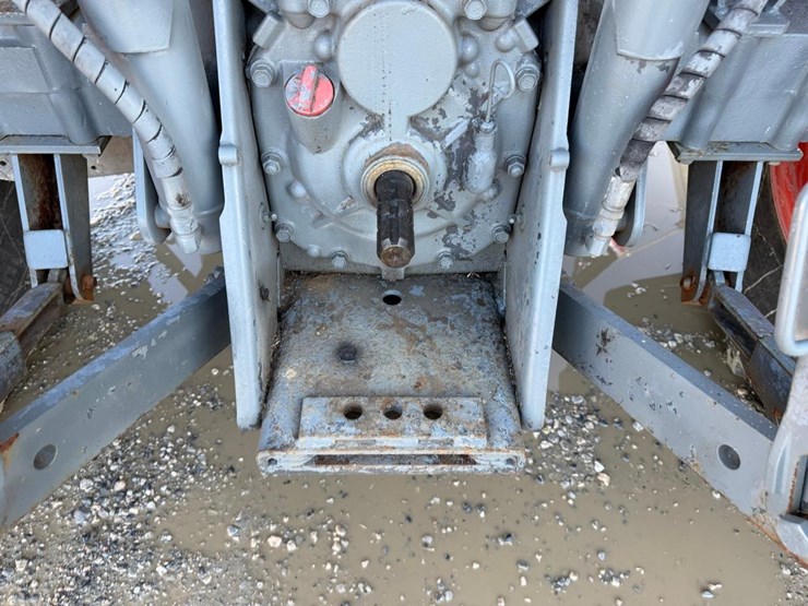 2016-kubota-m8560-image-17