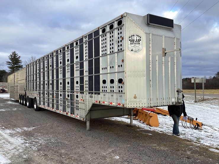 #4675-•-2014-merrit-cattle-trailer-image-1