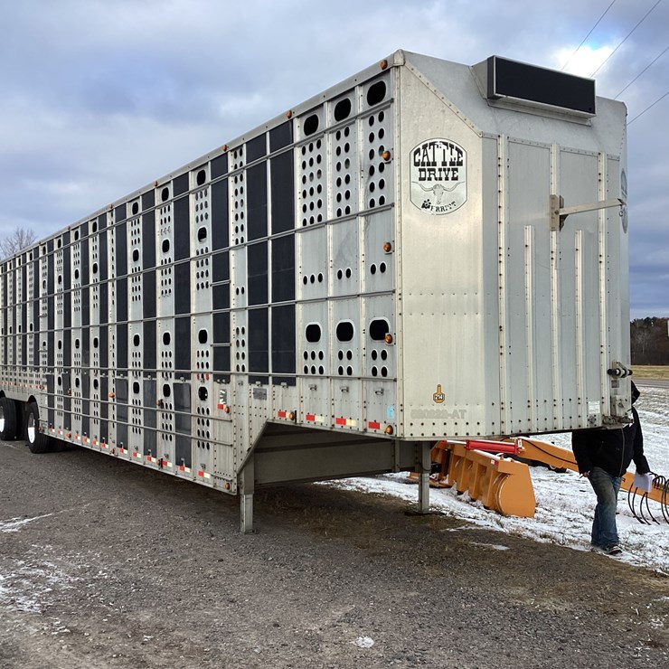 #4675 • 2014 Merrit Cattle Trailer
