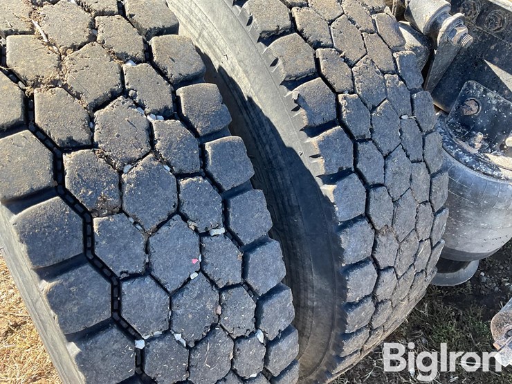 2007-sterling-at9500-image-18