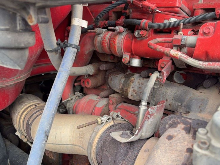 2018-peterbilt-579-image-24