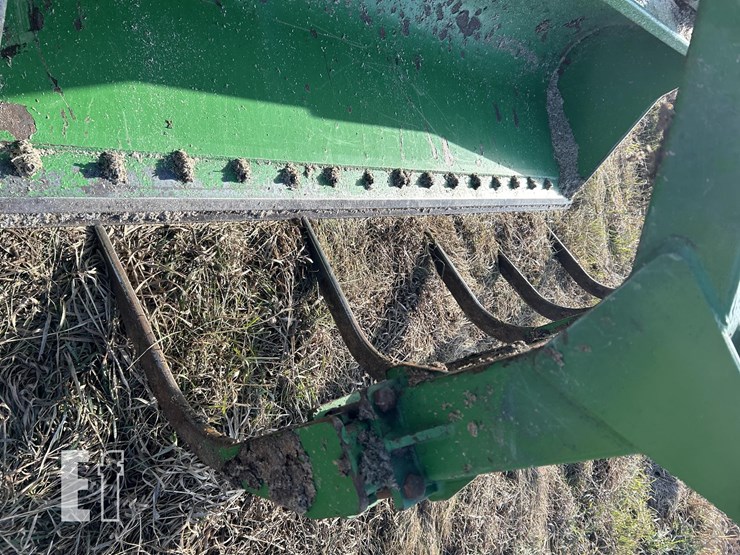 2013-john-deere-6170r-image-40