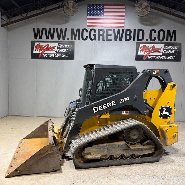 2021 DEERE 317G