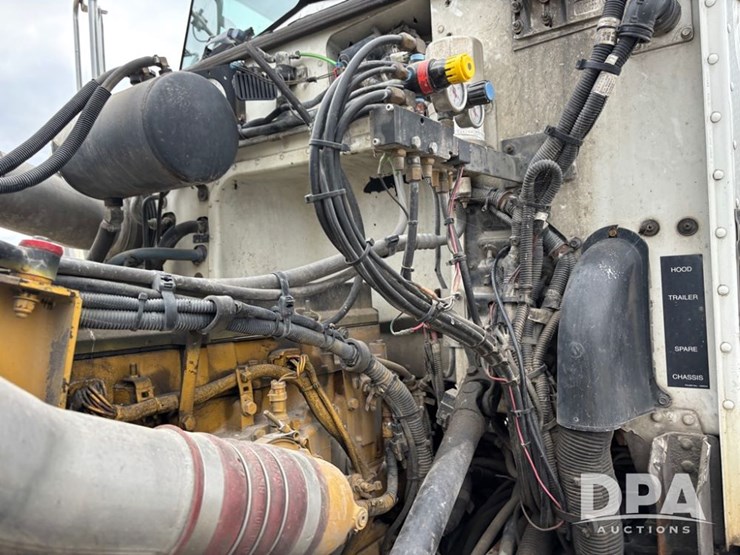 peterbilt-378-image-48