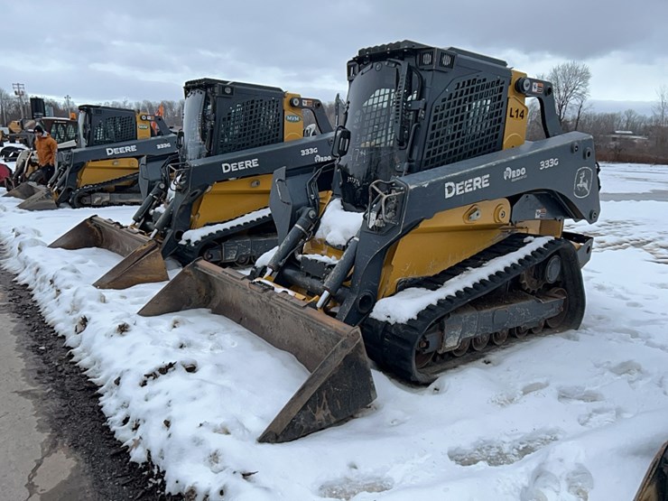 2021-deere-333g-image-3