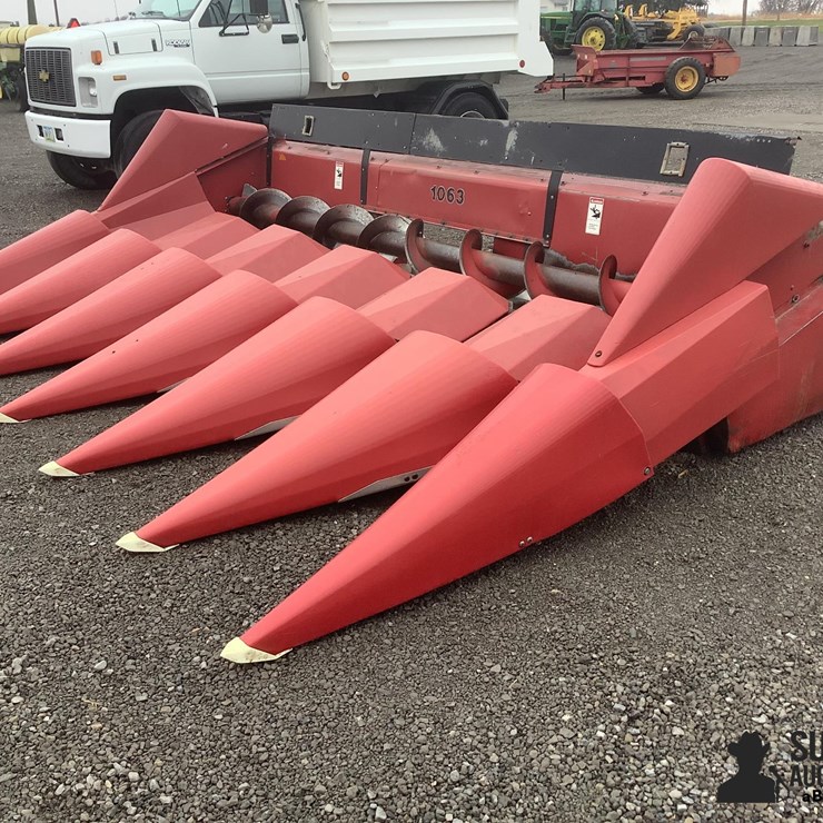 Case 1063 Corn Head