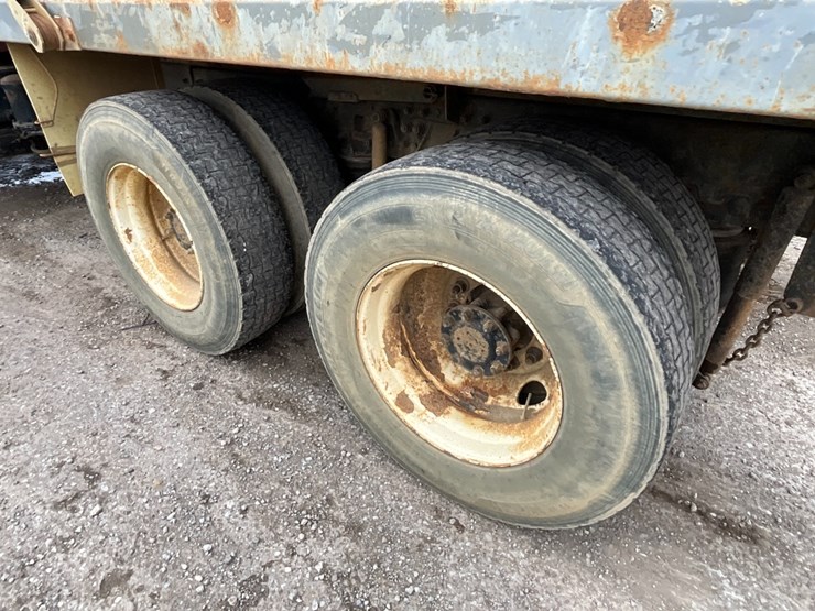 kenworth-t300-image-14