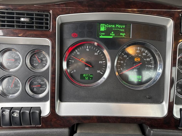 kenworth-t800-image-43