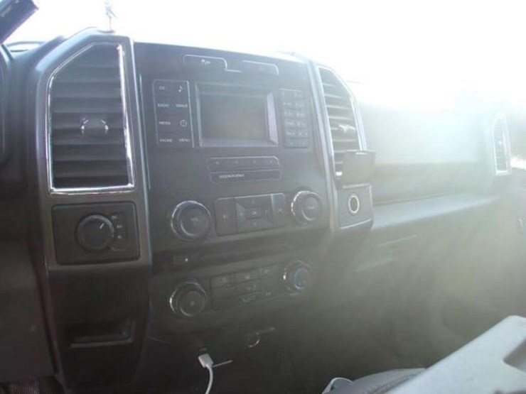 ford-f150-xlt-image-15