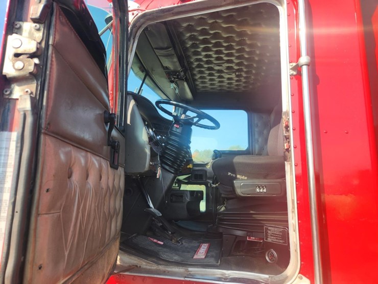 2002-kenworth-t800-image-49