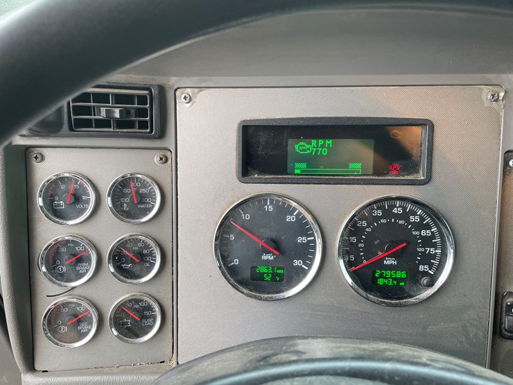 2015-kenworth-t270-image-36