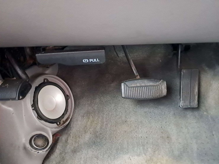 2001-ford-f350-image-29