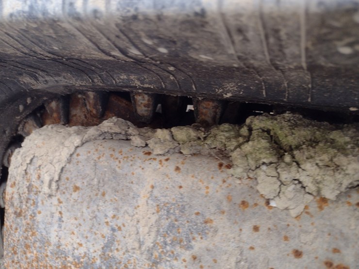 2004-bobcat-t300-image-30