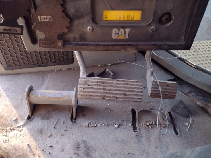 caterpillar-d6t-xl-image-9