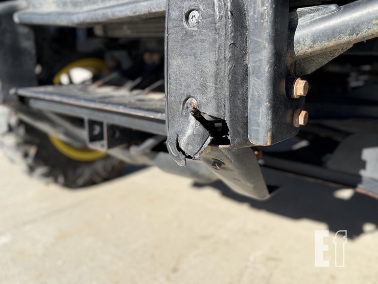 john-deere-gator-xuv-835m-image-12