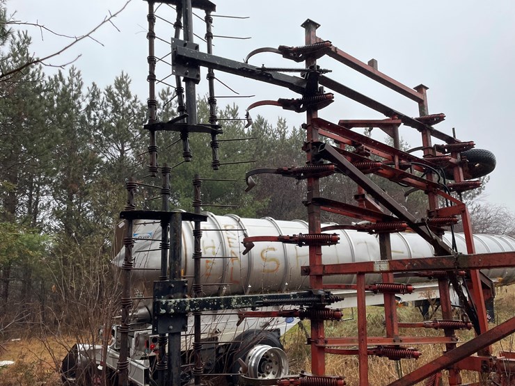 #1170-•-36'-case-1300-field-cultivator-(antigo,-wi)-image-15