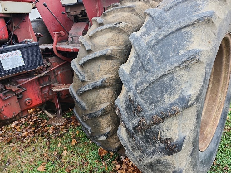 1969-ih-826-diesel-tractor-image-20