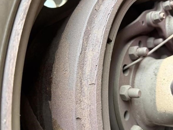 2002-peterbilt-379-image-58