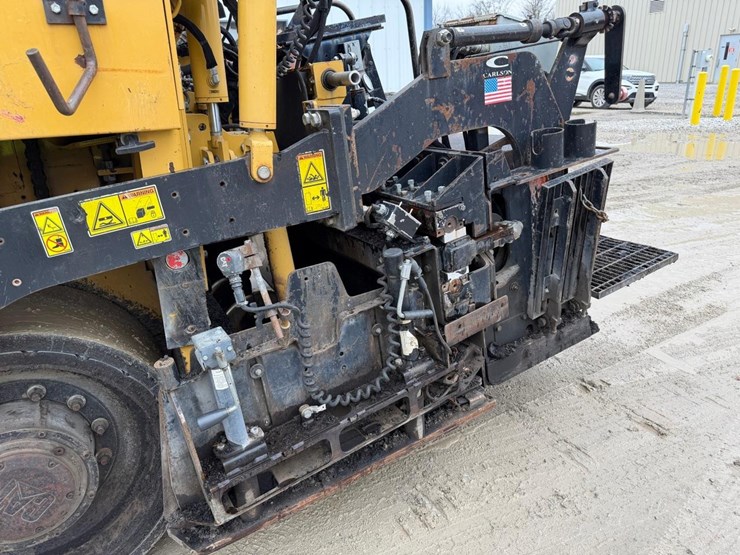 2015-caterpillar-ap-555e-image-15