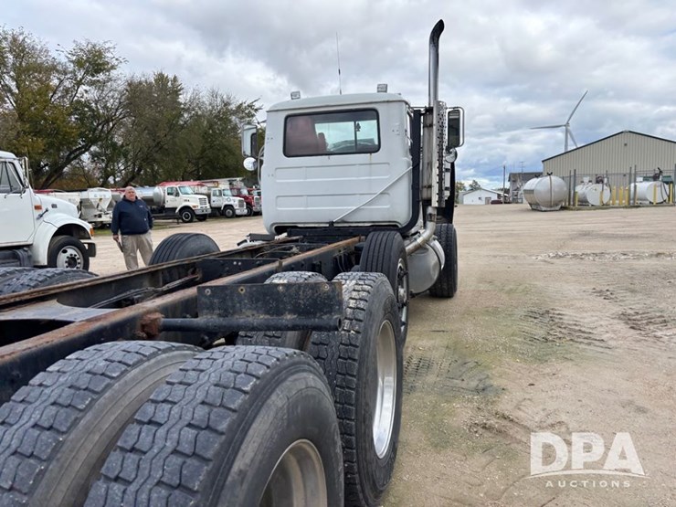 1986-mack-rd686-image-48