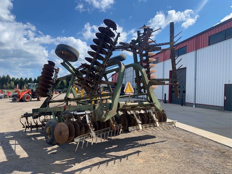 john-deere-235-image-6