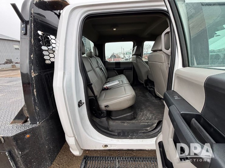 ford-f550-xl-image-54