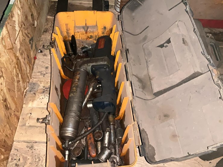 #551-•-socket-set-and-misc.-tools-image-5