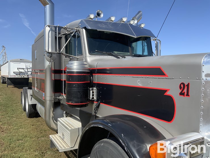 1995-peterbilt-379-image-16