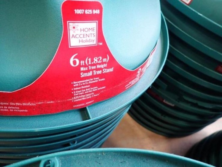 qty-of-(40)-christmas-tree-stands-image-3