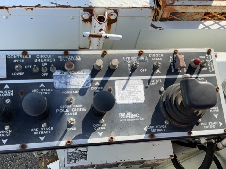 1995-international-4700-image-9