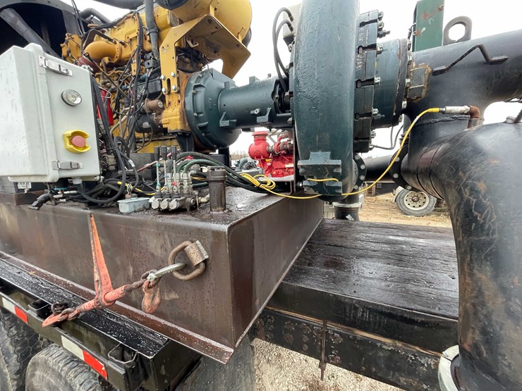 international-4900-image-40