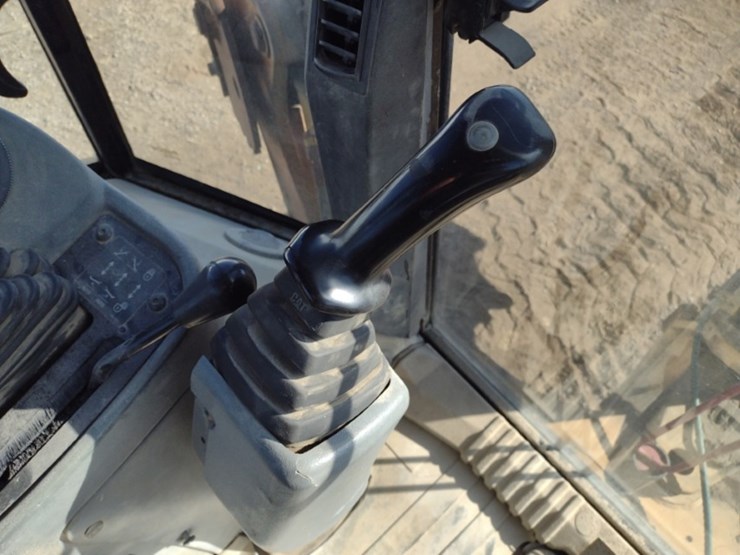 caterpillar-420d-it-image-11