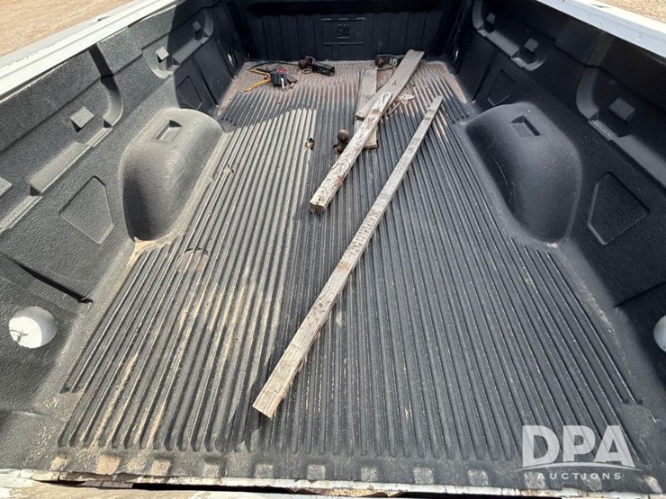 chevrolet-silverado-2500hd-image-32